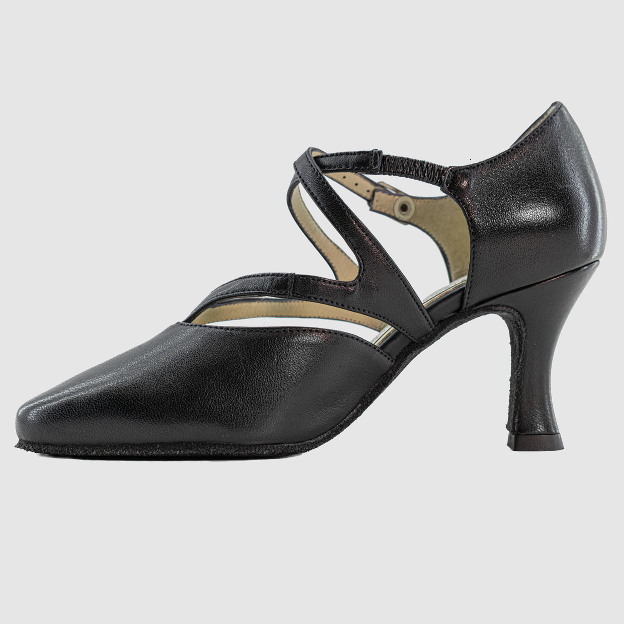 arbell-troyes-werner-kern-fabiola-noir-cuir-danse-3